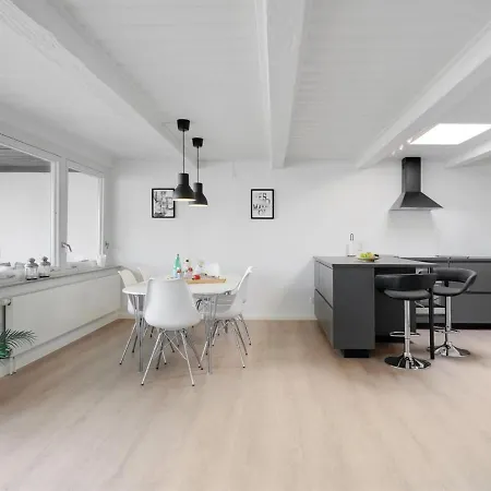 Constance - 50m From The Sea By Interhome